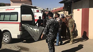 दुनिया की 5 बड़ी खबरें: इराक में आईएस के हमले में 11 सैनिकों की मौत और सिंगापुर में सैमसंग के विज्ञापन पर बवाल