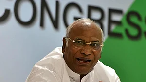 वोडाफोन आइडिया में सरकार ने बढ़ाई अपनी हिस्सेदारी, मल्लिकार्जुन खड़गे बोले- एयर इंडिया जैसे सार्वजनिक उपक्रमों...