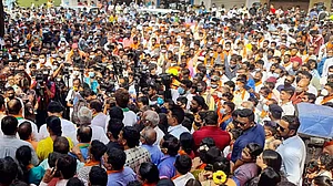 गोवा चुनाव: उम्मीदवारों के नाम फाइनल करने में बीजेपी के छूट रहे पसीने, पर्रिकर के पुत्र कर सकते हैं खेल खराब