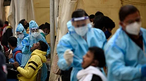 देश में कोरोना का कहर जारी, बीते 24 घंटे में 3,06,064 नए मामले आए, 439 लोगों की मौत