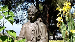 राम पुनियानी का लेखः विवेकानंद का हिन्दू धर्म प्रेम और मानवता से परिपूर्ण, धर्म में राजनीति के घालमेल के खिलाफ थे
