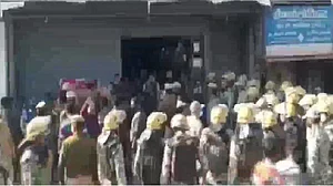 यूपी में चुनावी सरगर्मियों के बीच मेरठ पुलिस की कार्रवाई, स्क्रैप माफिया हाजी इकबाल की 8 करोड़ की संपत्ति जब्त