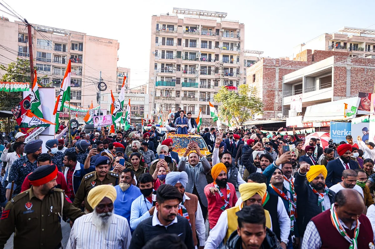 पंजाब चुनाव: प्रचार रैलियों का सुपर संडे, प्रियंका, शाह और केजरीवाल उतरे मैदान में, सबके अपने दावे