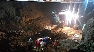 मध्य प्रदेश में रेलवे का निर्माणाधीन अंडर ब्रिज गिरने से 2 इंजीनियर की मौत, कई कर्मचारी और मजदूर घायल