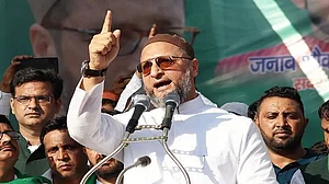 हेट स्पीच मामले में दिल्ली पुलिस का एक्शन, AIMIM प्रमुख असदुद्दीन ओवैसी और स्वामी नरसिंहानंद पर भी FIR दर्ज