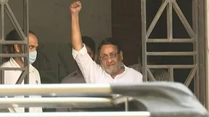 नवाब मलिक को ईडी से गिरफ्तार कराकर क्या महाराष्ट्र सरकार से खुन्नस निकाल रही बीजेपी! एफआईआर पर तो पहले से है विवाद