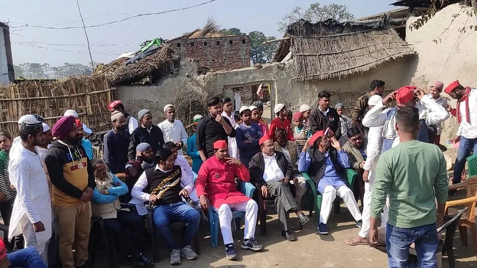 लखीमपुर से ग्राउंड रिपोर्टः चौथे चक्र के व्यूह में फंसी BJP, तराई के किसानों में गुस्सा, शहर में ही घूम रहे भाजपाई