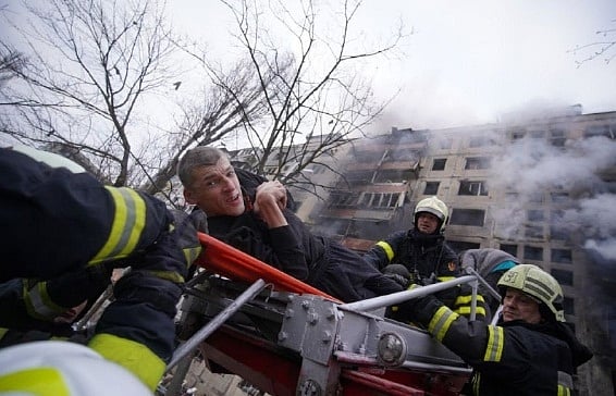 दुनिया की खबरें: यूरोप में 620 रूसी जासूसों के सक्रिय होने का खुलासा, पाकिस्तान में इमरान के खिलाफ अविश्वास प्रस्ताव