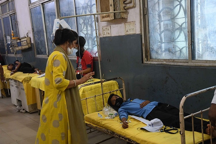 पटना में बिहार दिवस कार्यक्रम में भाग लेने आए 150 से अधिक बच्चे बीमार, खराब खाना और पानी देने का आरोप