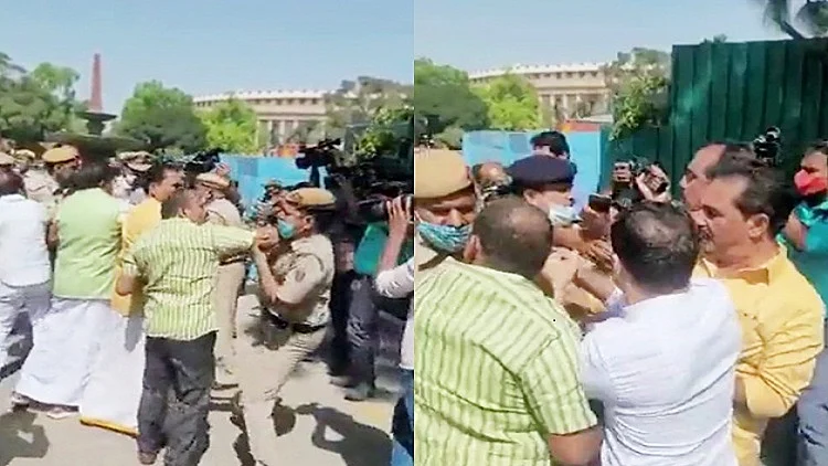  फोटोः IANS