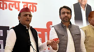 यूपी में आखिर क्यों हारा विपक्ष? वो 5 कारण जिनके चलते फिरा विपक्ष की उम्मीदों पर पानी