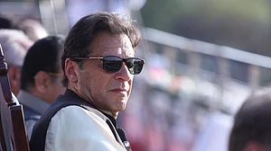 OIC की बैठक में कश्मीर को लेकर मुस्लिम देशों पर भड़के इमरान खान, कहा- भारत को कोई फर्क नहीं पड़ता...