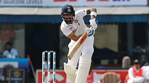 खेल की खबरें: ICC रैंकिंग में कोहली को भारी नुकसान और WWC में भारत की सेमीफाइनल में पहुंचने की राह हुई मुश्किल