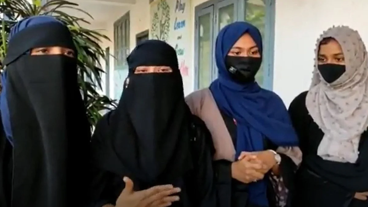 महिलाओं पर ही क्यों होना चाहिए नैतिकता को ढोने का सारा भार, औरतें ही क्यों झेलें तमाम बंदिशें ?