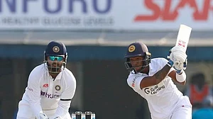 IND vs SL: दूसरे टेस्ट से पहले श्रीलंका को बड़ा झटका, चोट के कारण पिंक बॉल टेस्ट से बाहर हुए पथुम निसानका
