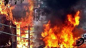 पश्चिम बंगाल में बवाल जारी, एक और TMC नेता की हत्या, हुगली में महिला पार्षद को भी गाड़ी से कुचलने की कोशिश