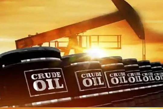 एक झटके में बदली तस्वीर! अमेरिका-ईरान युद्धविराम से कच्चे तेल का भाव 18 प्रतिशत टूटा, जानें ताजा रेट