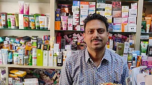 महंगाई ने निकाल दिया दम, बाजार में ग्राहक आ रहे कम, व्यापारी वर्ग परेशान