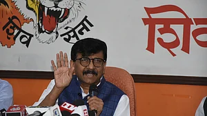 BJP मुंबई को केंद्रशासित प्रदेश बनाने की कर रही साजिश, अदालतों का रुख कर सकते हैं कुछ नेता: शिवसेना