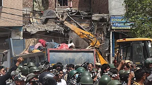 दिल्ली: अब शाहीनबाग में 'बुलडोजर एक्शन', पार्षद बोले- 80% दिल्ली अवैध है, पहले उसे तोड़ो