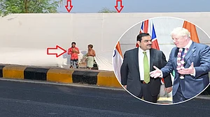 ब्रिटिश PM के दौरे के दौरान सफेद कपड़ों से ढंक दी गई गरीबों की झोपड़पट्टियां? फिर खुली गुजरात मॉडल की पोल!