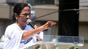 ईद के अवसर पर ममता बनर्जी का मोदी सरकार पर हमला, 'आज देश में जो फूट डालो राज करो की नीति चल रही है, वो ठीक नहीं'