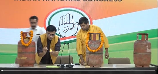 अब 'सिलेंडर को सरेंडर' करने का वक्त आ गया,आम आदमी की पहुंच से बाहर हुई कीमतें, मोदी सरकार पर कांग्रेस का हमला