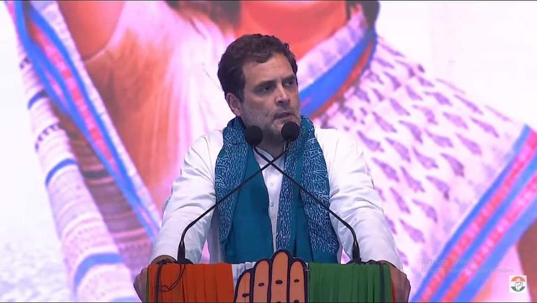 वारंगल में राहुल गांधी बोले- TRS सरकार ने लूटे युवाओं और गरीबों के पैसे, सरकार बनी तो माफ करेंगे किसानों का कर्ज