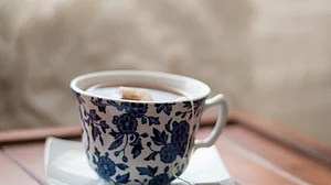 लोगों को चाय कम पीने के लिए कह रही पाकिस्तानी सरकार, वजह जानकर रह जाएंगे हैरान!