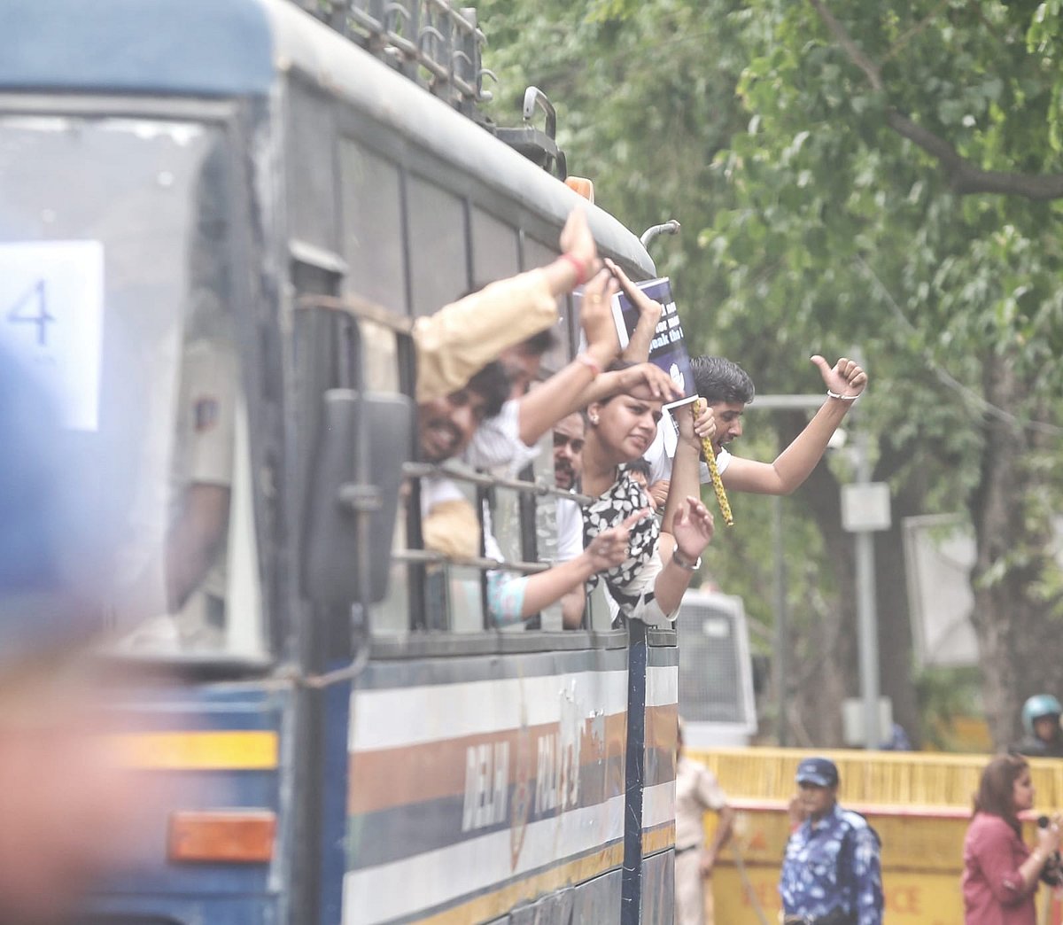 बड़ी खबर LIVE: मोदी सरकार का षडयंत्रकारी तानाबाना सुबह से ही दुष्प्रचार और प्रपंच में लगा है : सुरजेवाला