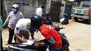 यूपीः ग्राहक ने जोमैटो के दलित डिलीवरी बॉय से ऑर्डर लेने से किया मना, कहे अपशब्द, पुलिस ने दर्ज किया केस