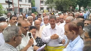 उत्तराखंड: अग्निपथ के खिलाफ कांग्रेस का हल्ला बोल, राजभवन जा रहे नेताओं को पुलिस ने रोका