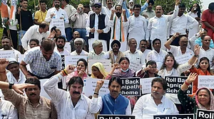 अग्निपथ के खिलाफ कांग्रेस का राष्ट्रव्यापी सत्याग्रह, मोहन प्रकाश बोले- अहंकार छोड़ योजना को तत्काल वापस ले मोदी सरकार