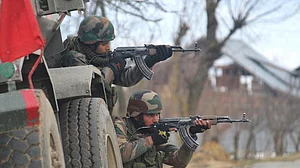 जम्मू-कश्मीर: कुपवाड़ा में पाकिस्तानी समेत लश्कर के 2 आतंकी ढेर, 12 घंटे के अंदर हुई दूसरी मुठभेड़