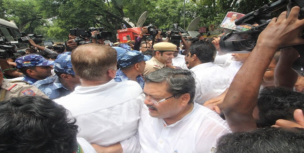 बड़ी खबर LIVE: द्रौपदी मुर्मू भारत की पहली महिला आदिवासी राष्ट्रपति बनीं, पीएम मोदी, राहुल गांधी ने दी बधाई