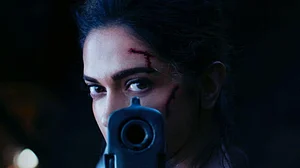 सिनेजीवन: आलिया की फिल्म 'डार्लिंग' का ट्रेलर लॉन्च और जानें दीपिका के उस दमदार रोल के बारे में जो सबके होश उड़ा देगा!