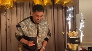 एमएस धोनी ने यूके में मनाया अपना 41वां जन्मदिन, बधाइयों का तांता, पढ़ें किसने क्या कहा?