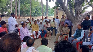 कन्नौज हिंसा में अब तक 14 गिरफ्तार, विरोध में हिंदू संगठनों ने डीएम ऑफिस में पढ़ा हनुमान चालीसा