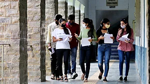 CUET 2022: फिर छात्र हुए परेशान, परीक्षा केंद्र में बदलाव को लेकर आया मैसेज, NTA ने जारी किया नोटिस