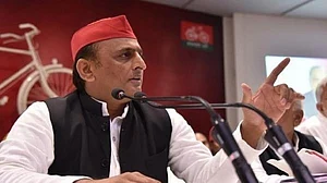 अखिलेश यादव ने SP की सभी संगठनात्मक इकाइयों को किया भंग, जल्द ही नए लोगों के नाम का होगा ऐलान