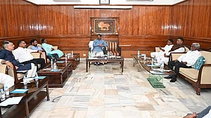 हेमंत सोरेन के साथ UPA के विधायकों ने जतायी एकजुटता, सदस्यता पर राजभवन से अब तक नहीं आया कोई फैसला