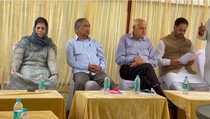 गैर-कश्मीरी मतदान विवाद: फारूख अब्दुला ने बुलाई सर्वदलीय बैठक, शिवसेना भी हुई शामिल, कहा- सरकार के फैसले से अंत तक लड़ेंगे