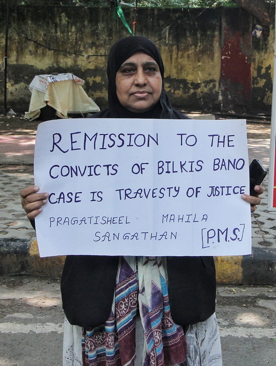 बिलकीस बानो केस: महिलाओं के सम्मान और हर गैर जरूरी मुद्दे को उछालने वाले टीवी चैनल क्यों हैं खामोश?