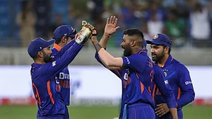 T20 World Cup: टीम इंडिया को लेकर रवि शास्त्री की बड़ी भविष्यवाणी, सेमीफाइनल में पहुंचने की है गारंटी, लेकिन...?