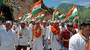 उत्तराखंड: भारत माता के जयकारों के साथ कांग्रेस की 'भारत जोड़ो तिरंगा यात्रा' शुरू, दिग्गजों ने भरी हुंकार
