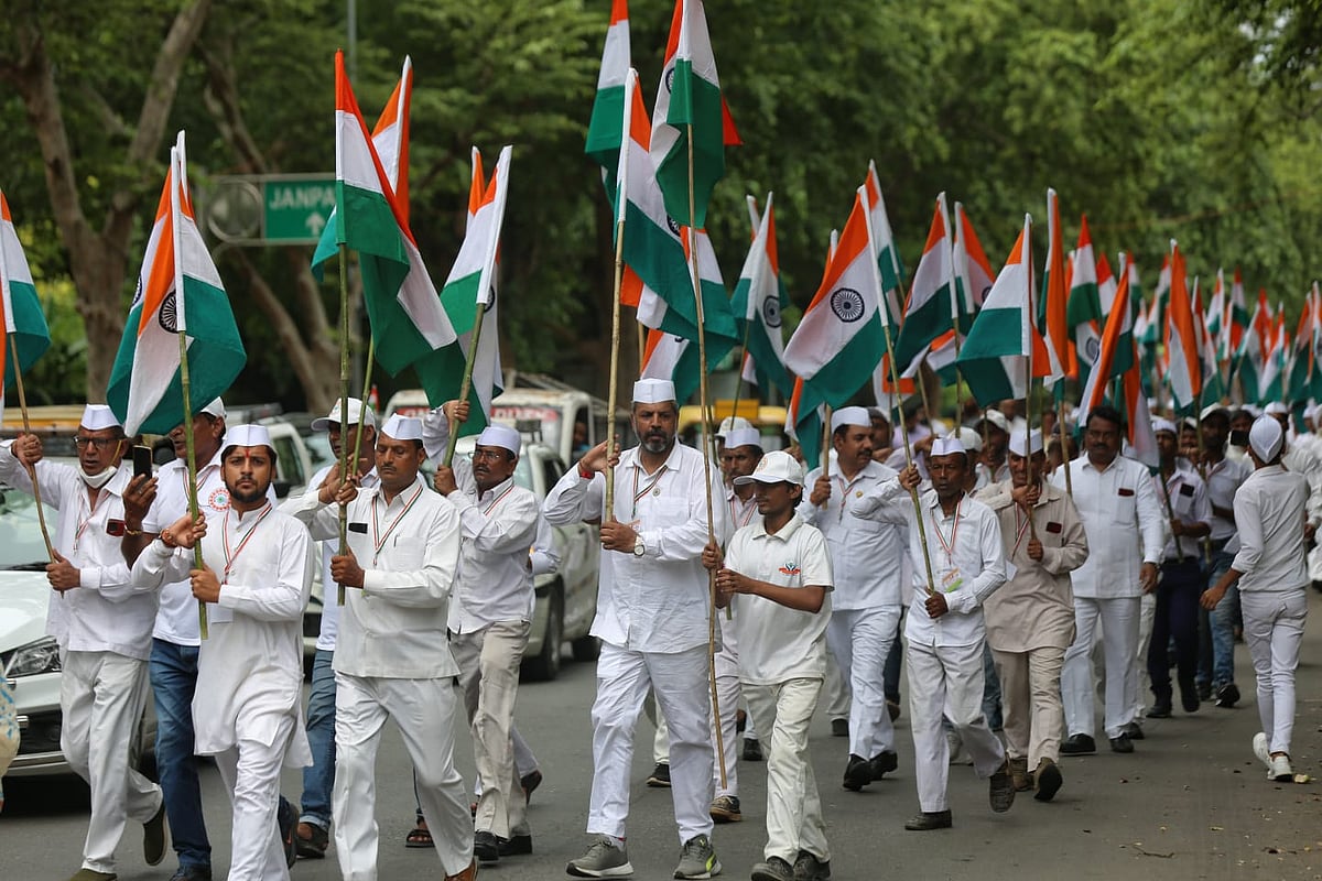 राहुल गांधी के नेतृत्व में कांग्रेस ने निकाली आजादी गौरव यात्रा, बापू को किया नमन, लिया आजादी बचाने का संकल्प
