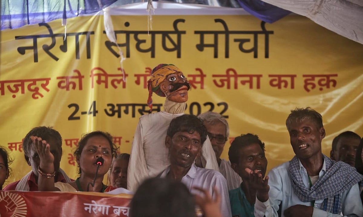 अपने हक के लिए जंतर-मंतर पर जुटे देश भर के मनरेगा मजदूर, मोदी सरकार पर लगाया फंड रोकने, भुगतान में देरी का आरोप
