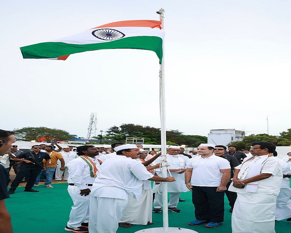 भारत जोड़ो यात्रा: केरल में 'भारत यात्रियों' का जोरदार स्वागत, ढोल की थाप पर नाचते-गाते नजर आए लोग