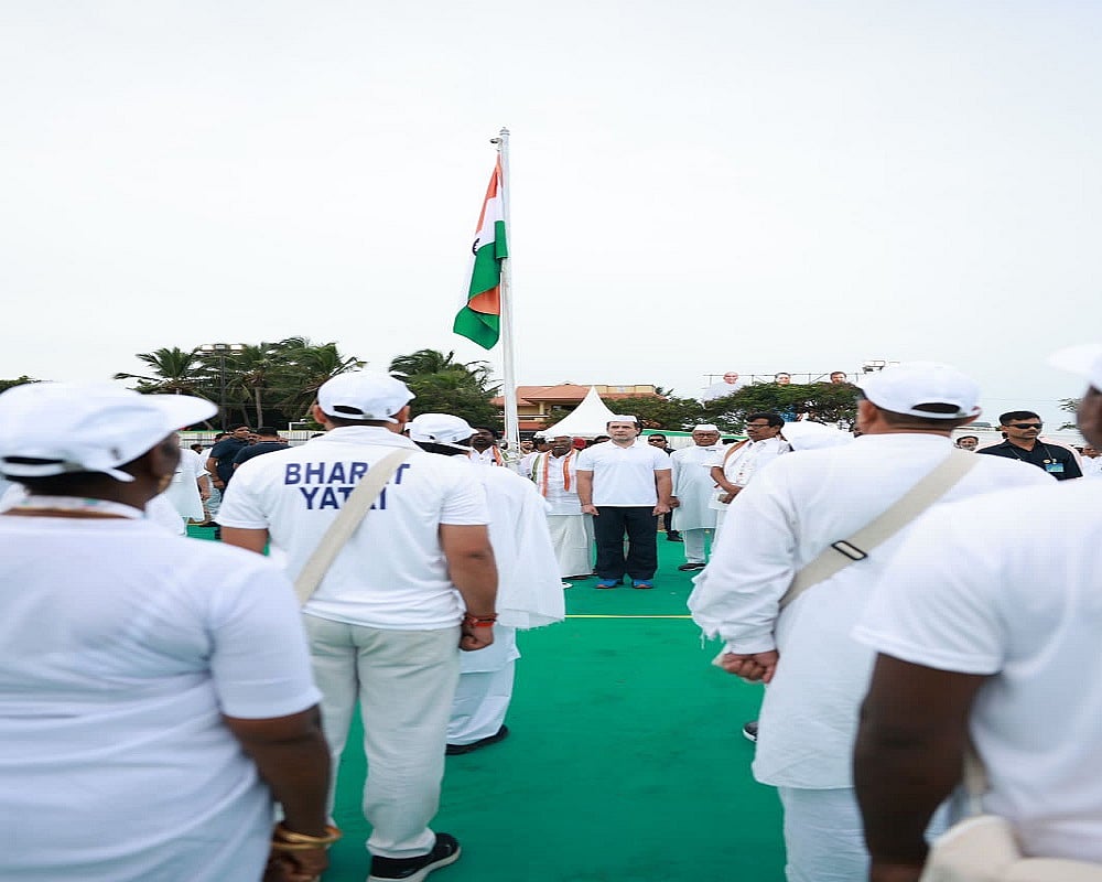 'भारत जोड़ो यात्रा' का दूसरा दिन आज, अगस्तीस्वरम से आगे निकली पदयात्रा, यात्रा में उमड़ा जनसैलाब