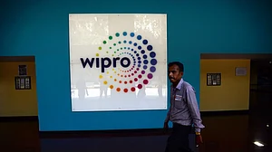 अर्थ जगत की खबरें: विप्रो ने 300 कर्मचारियों को किया बर्खास्त और जानें गौतम अडाणी कैसे बने भारत के सबसे अमीर शख्स